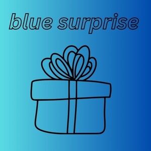 Blue surprise jewellery lot